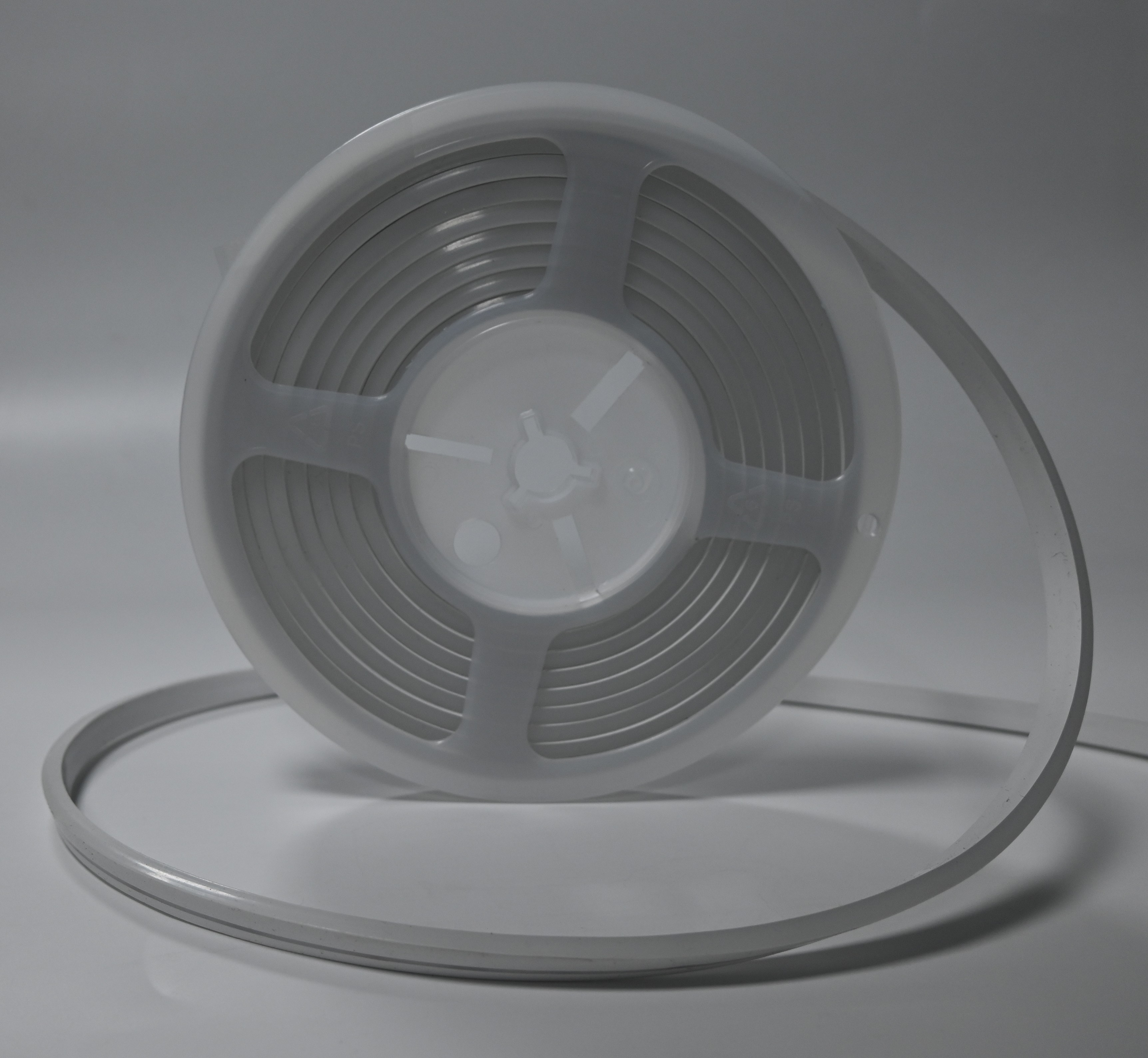 SLIM STRANSKI UPOGIB NEON 24V 2835 120LED/M 8W