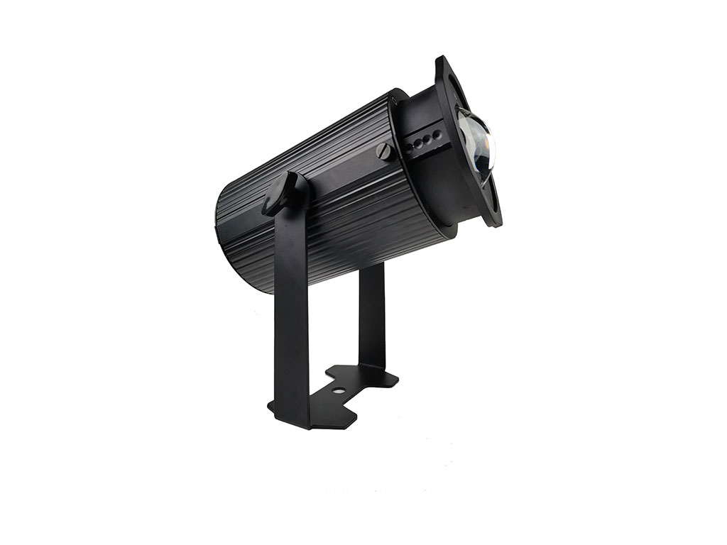 Kompaktni pinspot LED 40W RGBW 4v1 par z ročnim zoomom